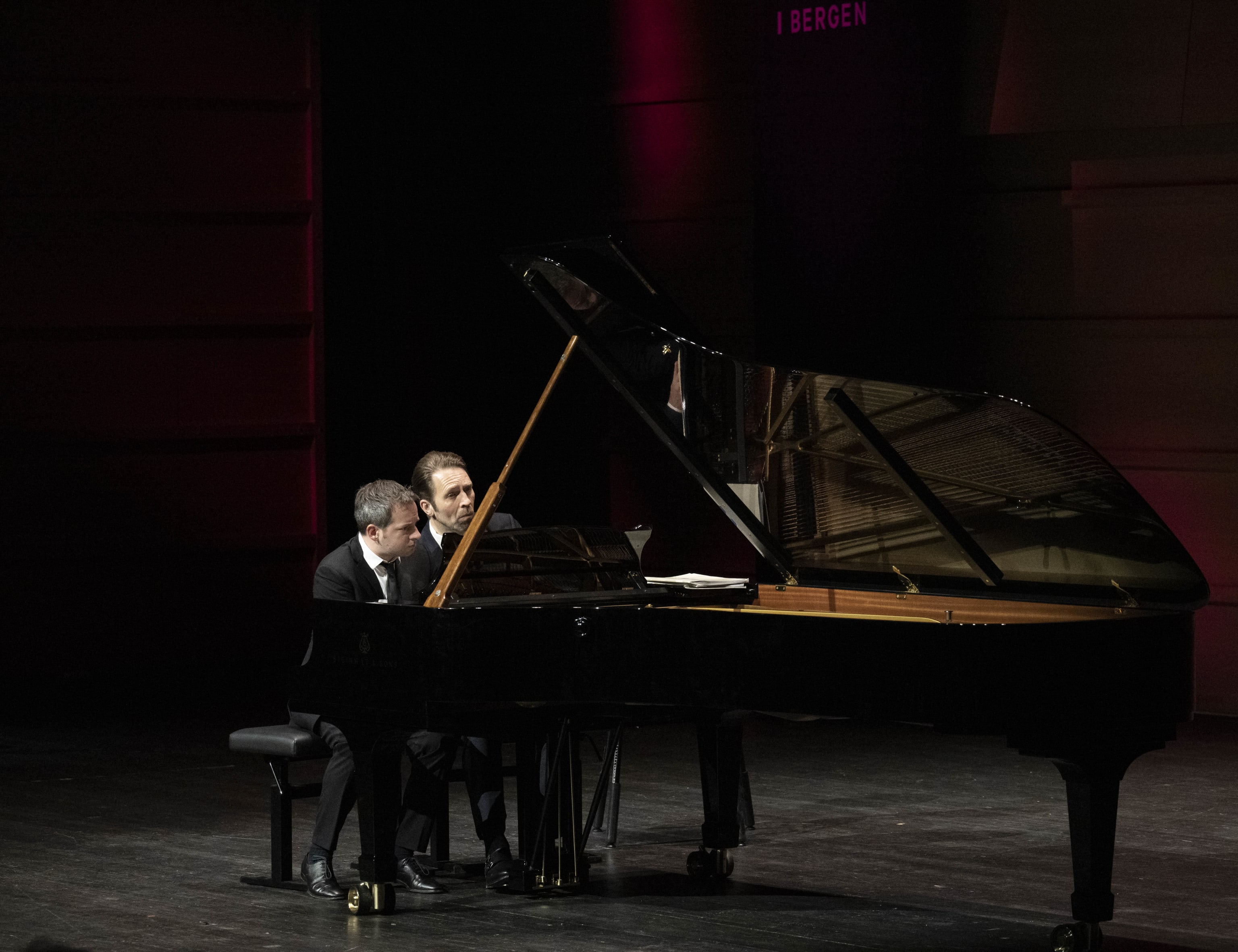 Leif Ove Andsnes & Bertrand Chamayou. Foto: Thor Brødreskift