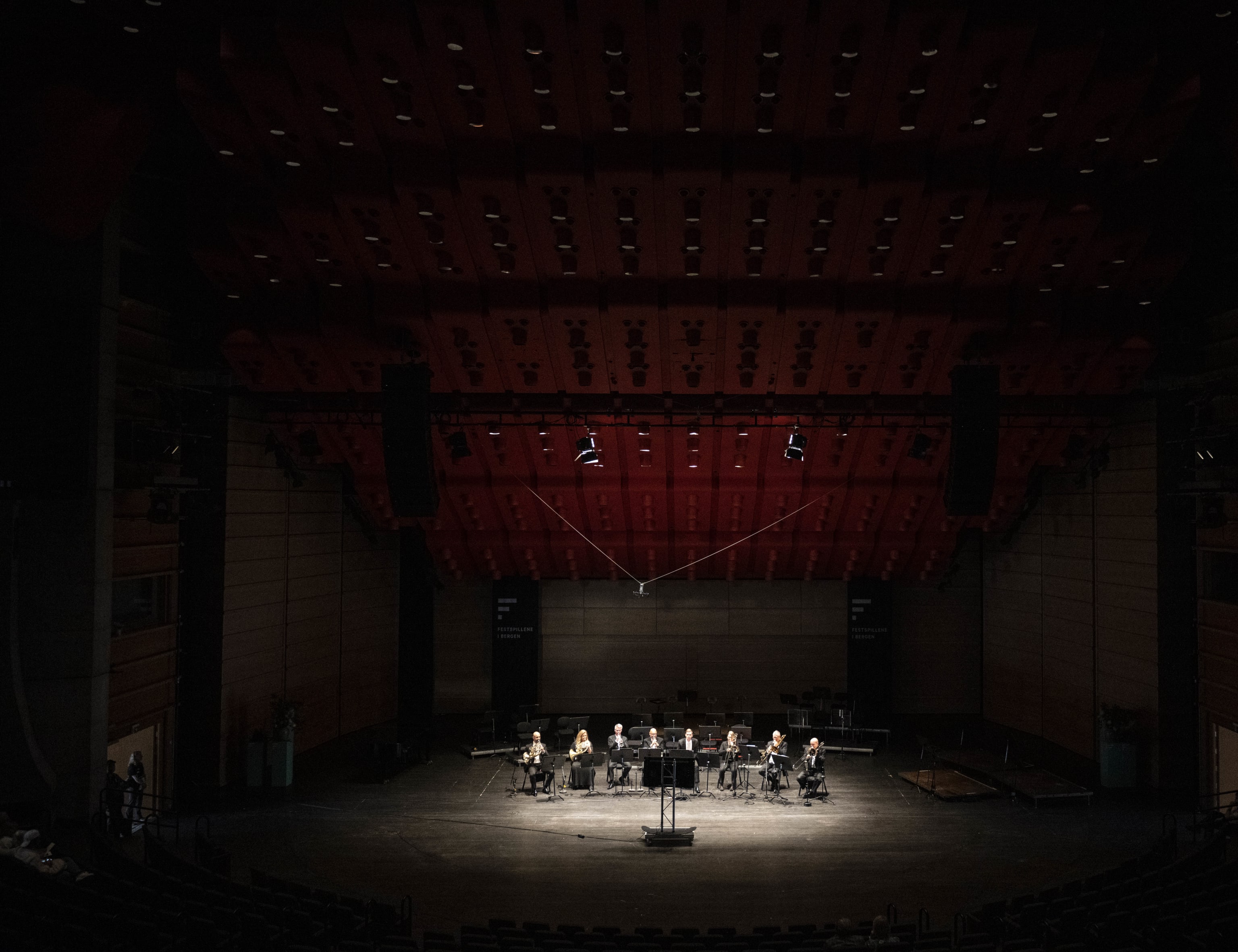 Symfoni for hele Grieghallen m/Griegs a-mollkonsert. Foto: Thor Brødreskift