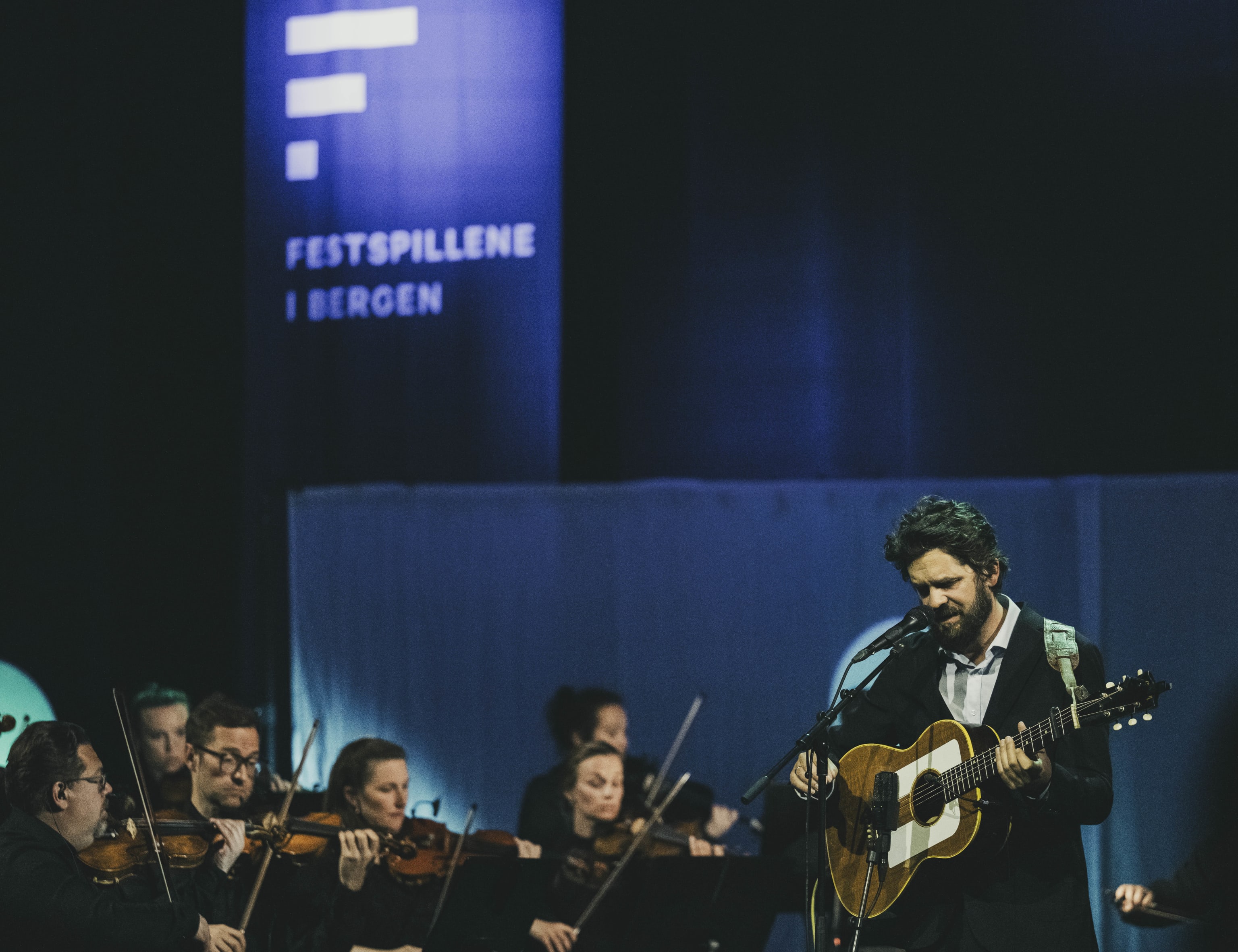 Thomas Dybdahl m/TrondheimSolistene. Foto: Thor Brødreskift