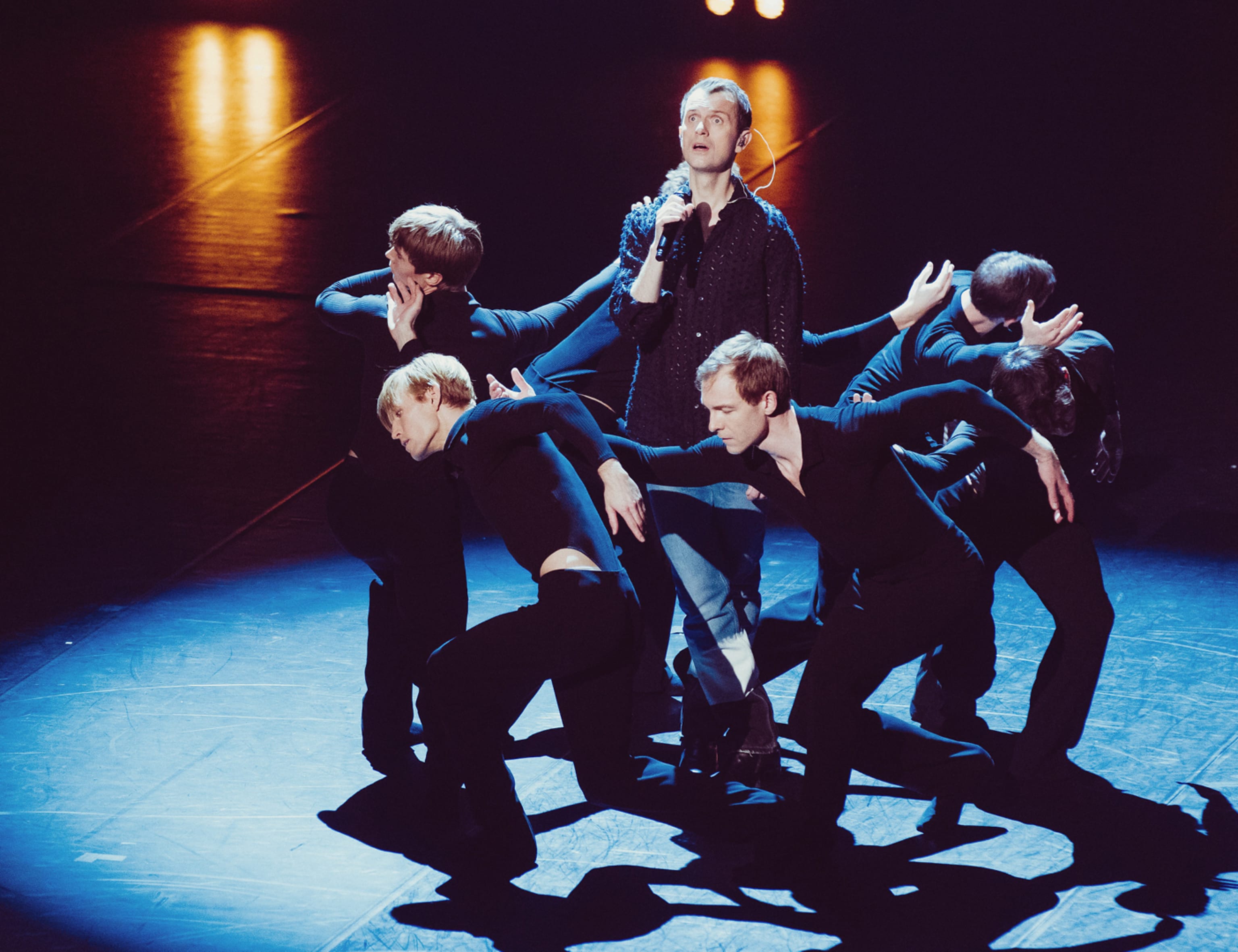 Nils Bech With The Norwegian National Ballet. Photo: Jonathan Vivaas Kise