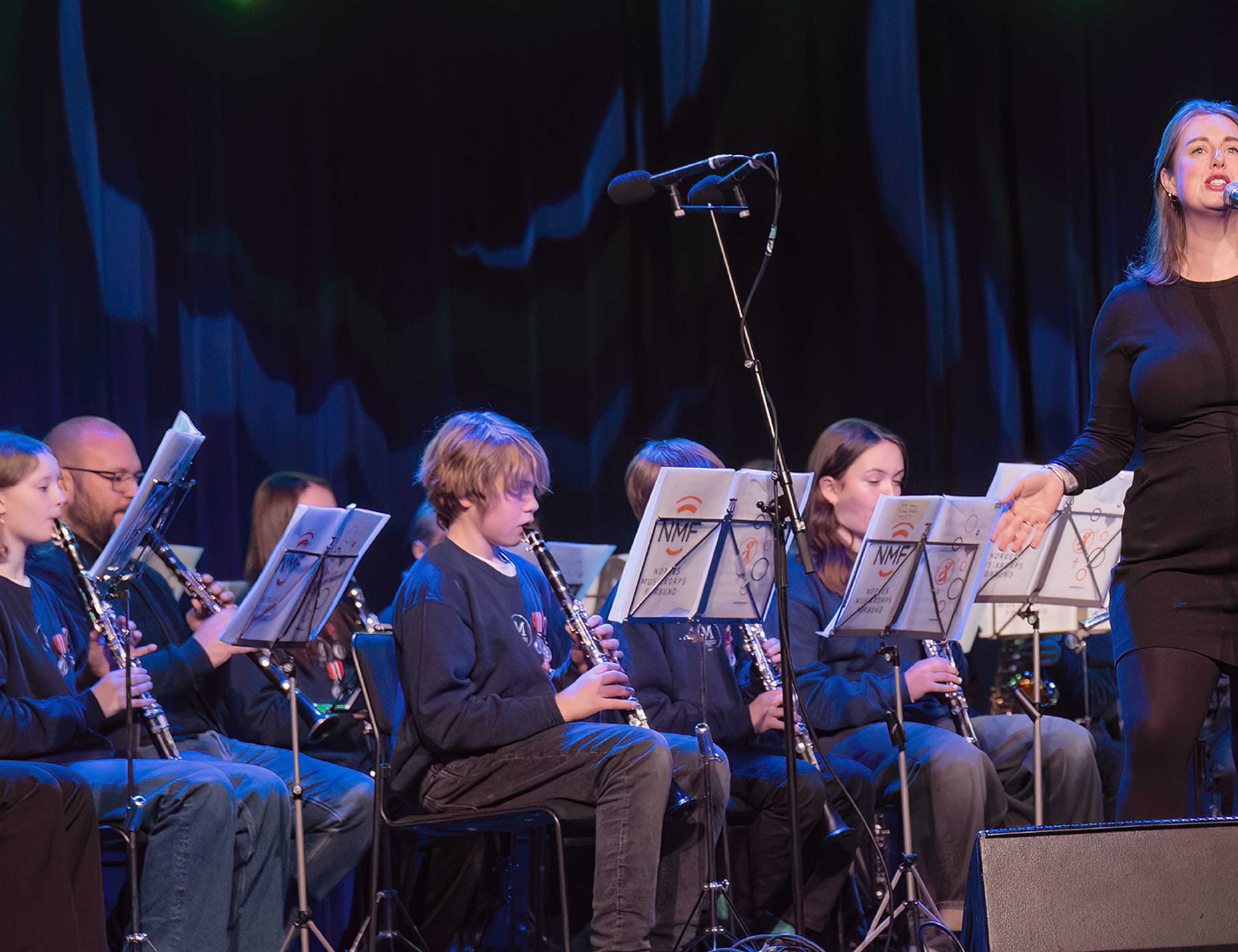 The Møhlenpris school band plays Razika - Festival square