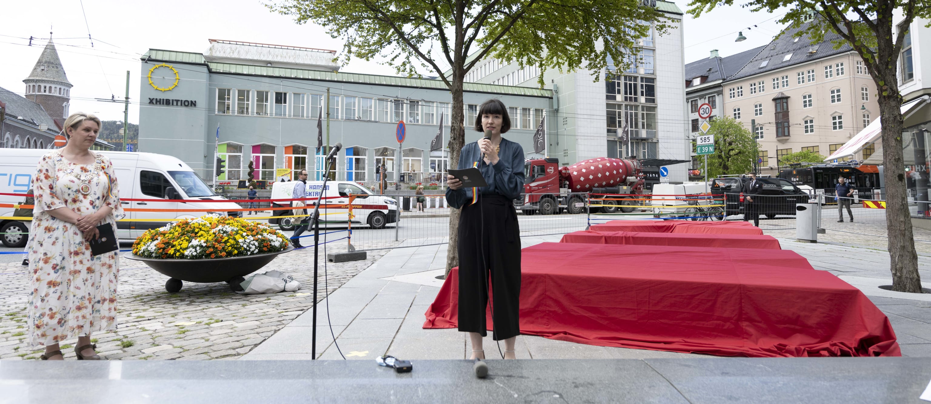 Benkene Til Kim. Foto: Thor Brødreskift