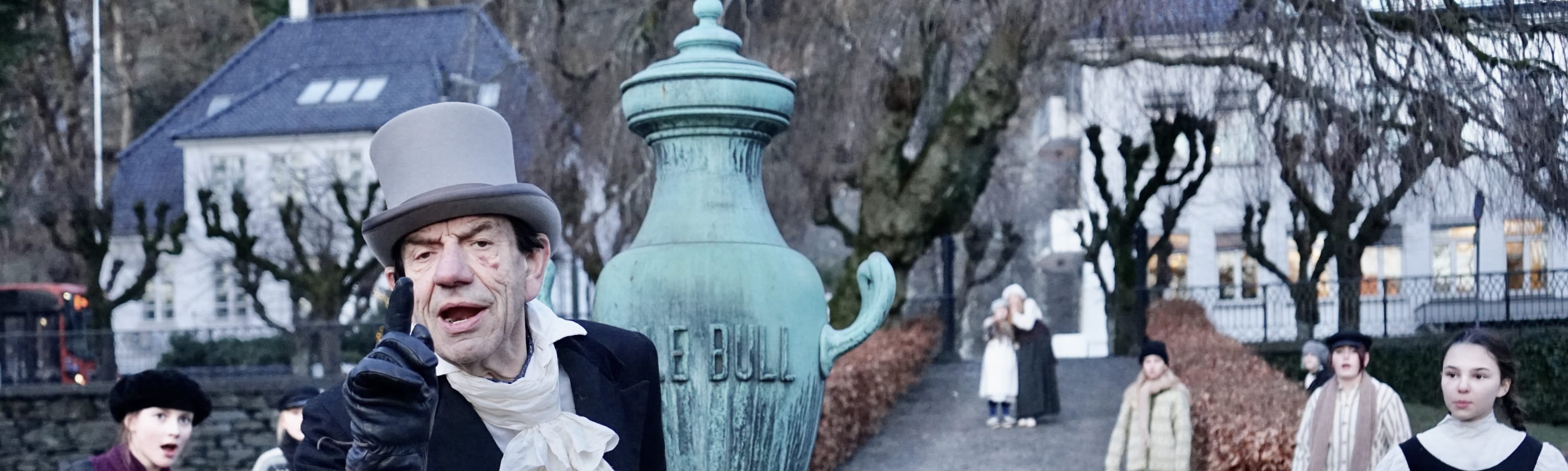 Hvem er vi? Historier fra seks fot under.