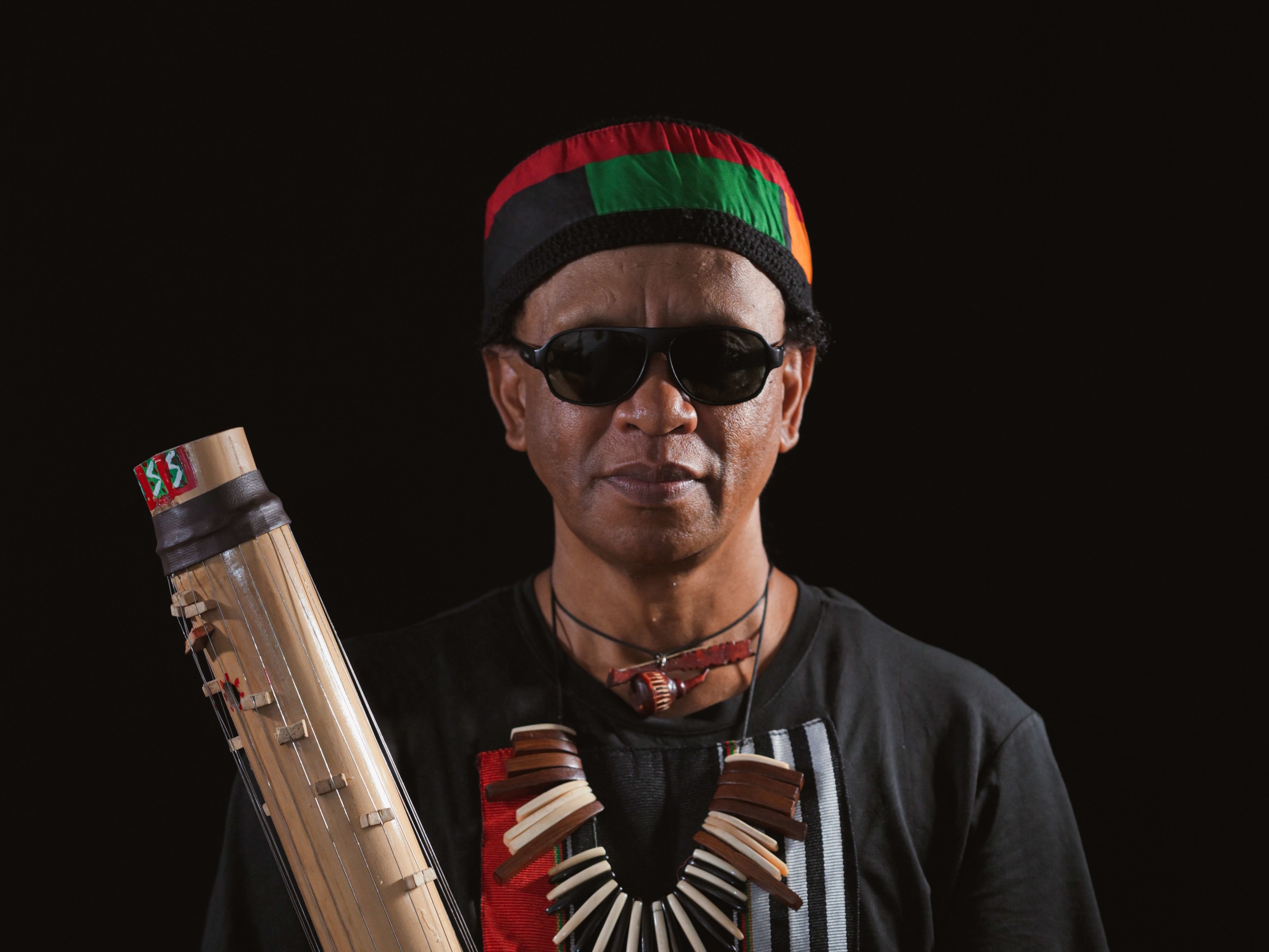 Sammy. Singer-songwriter og musiker, fra merina-folkegruppen på Madagaskar.