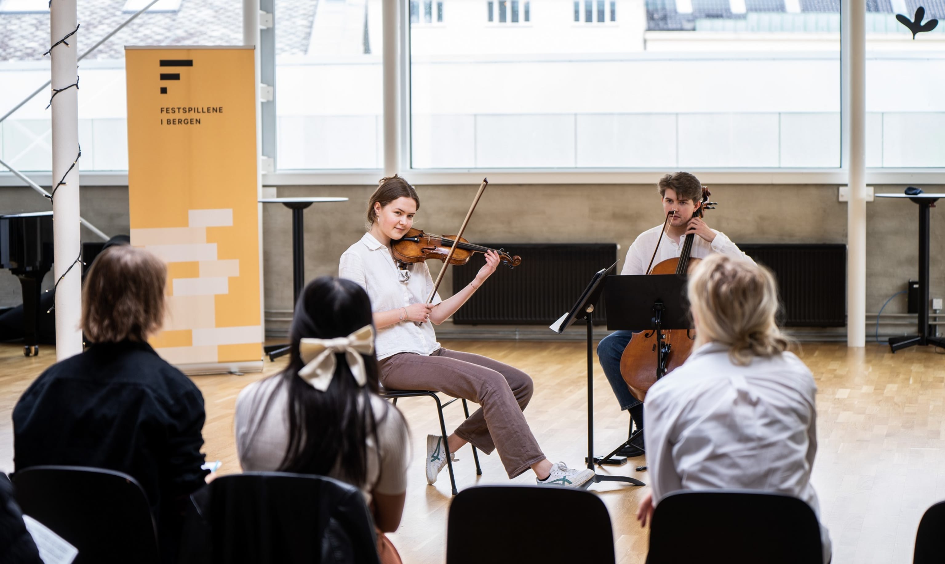 Mesterklasser Med Ariane Jebsen Alvestad (Fiolin) Og Balder Hella Mikkelsen (Cello) I 2023. Foto: Synne S.B. Bønes