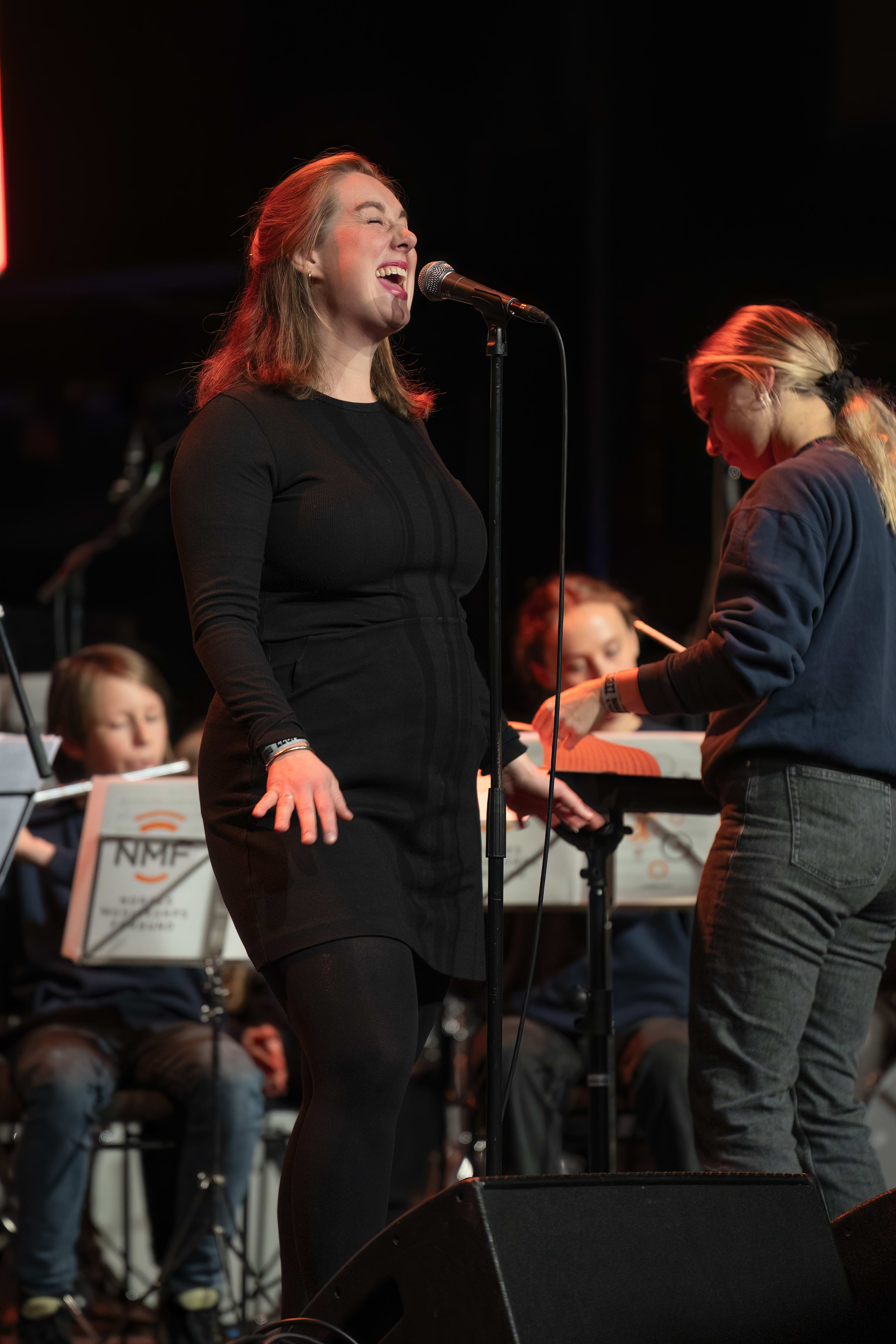 Møhlenpris skolekorps spiller Razika