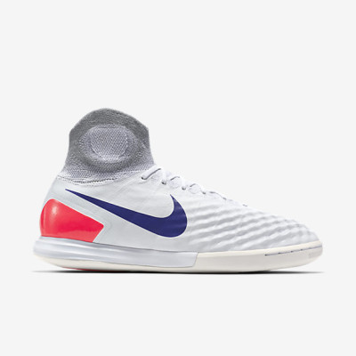 NIKE　マジスタX