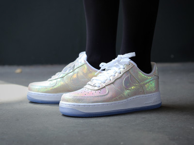 nike women's air force 1 iridescent pearl