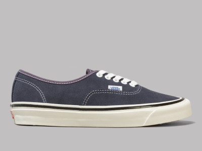 廃番品 VANS Anaheim Authentic 44DX NAVY US9 Vans Classics the Anaheim Factory Authentic 44 Deck DX