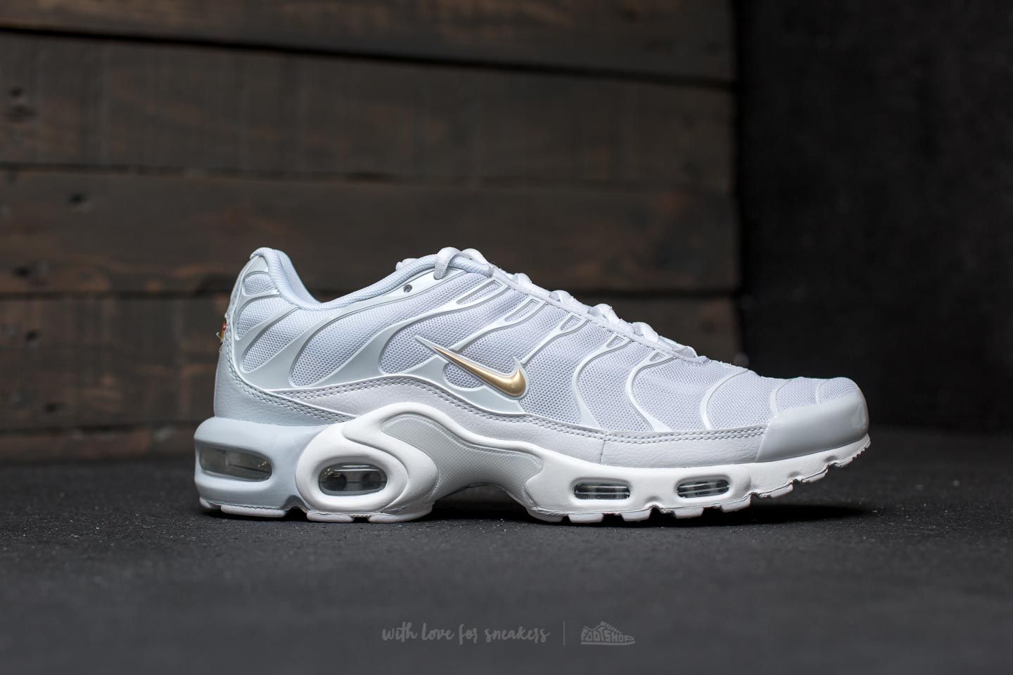 air max plus platinum