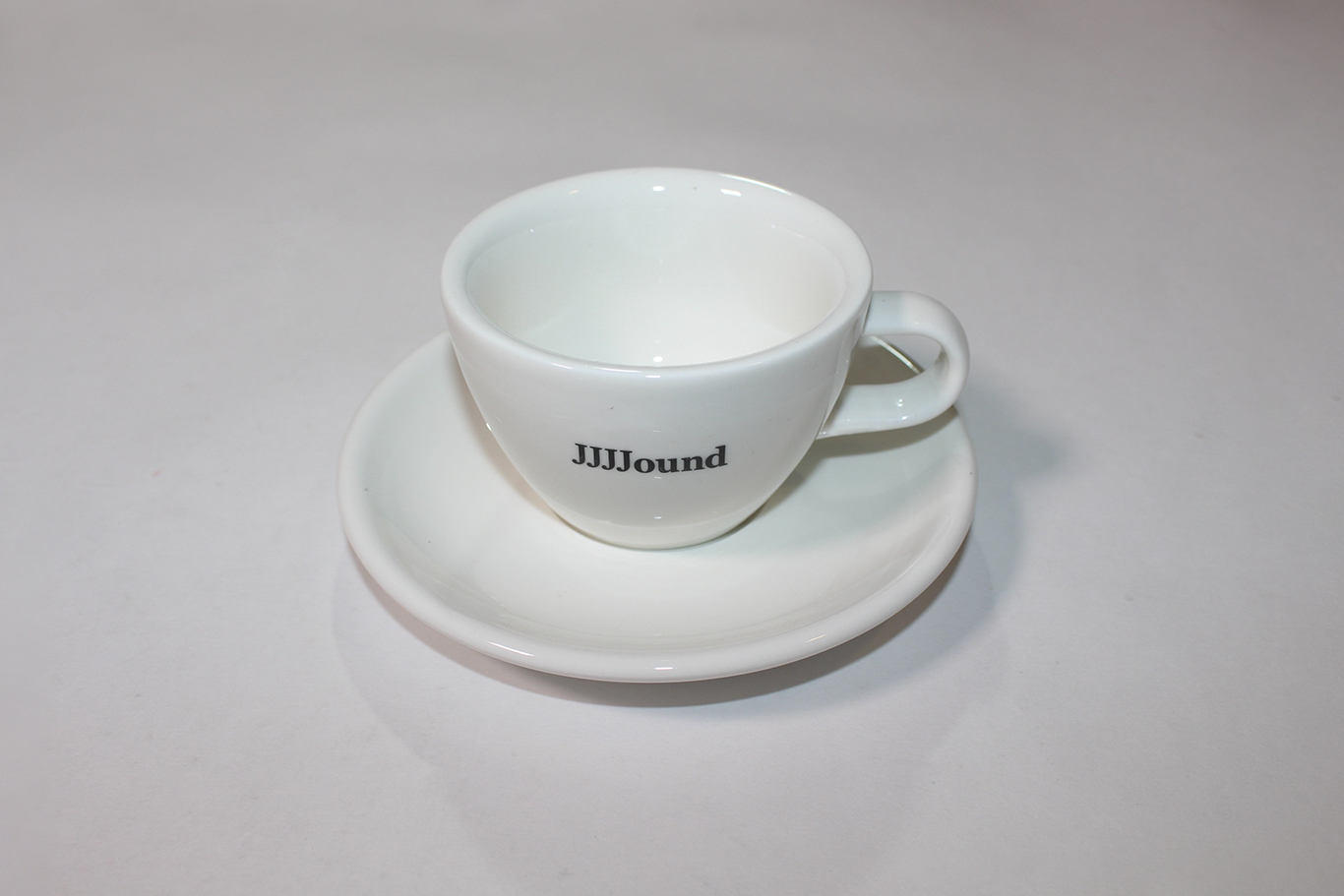 jjjjound White Acme Cup With Logo | gulatilaw.com