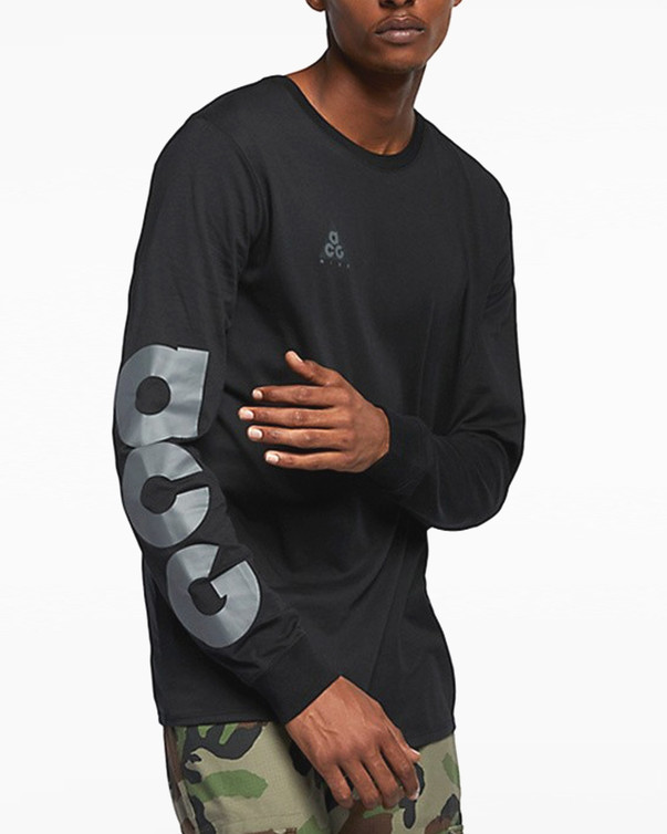 nike acg nsw tee