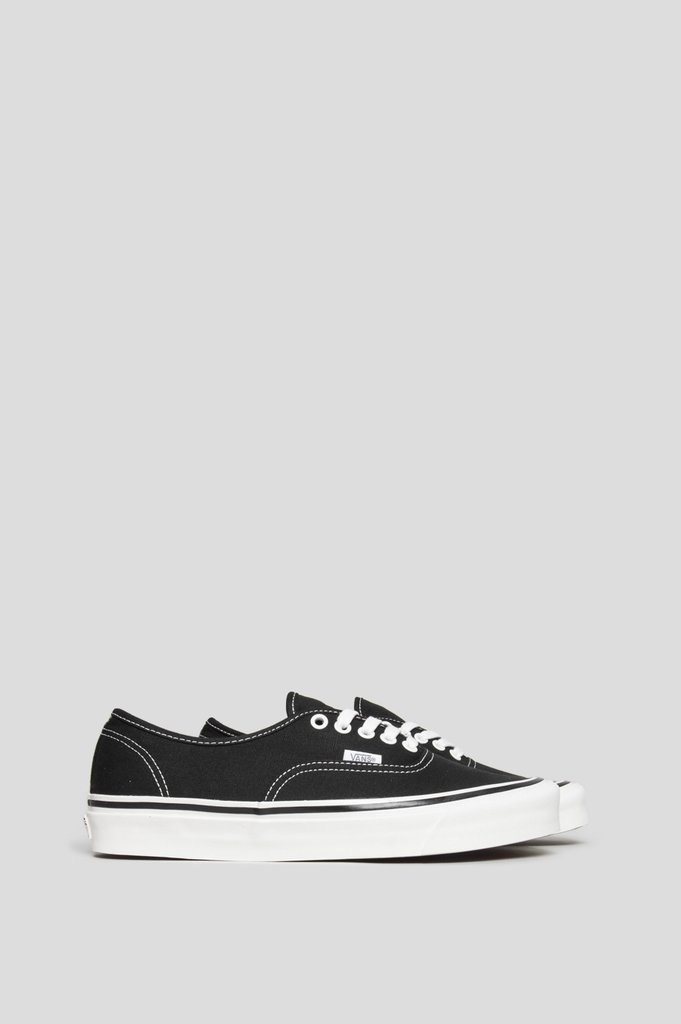 vans style 44 black