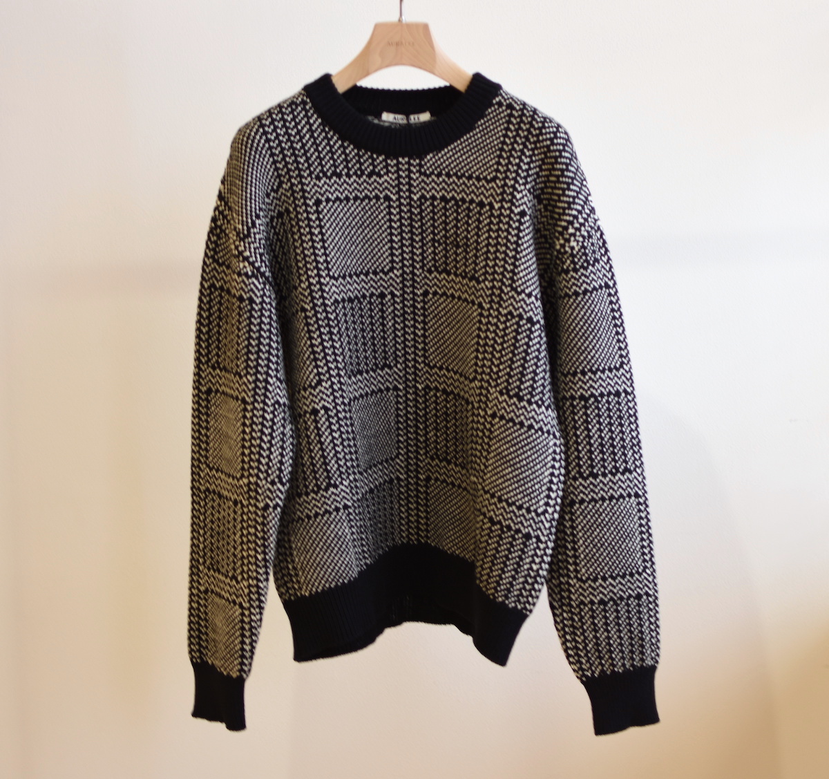 Very Goods | AURALEE「 HARD TWIST MERINO JACQUARD KNIT BIG P/O