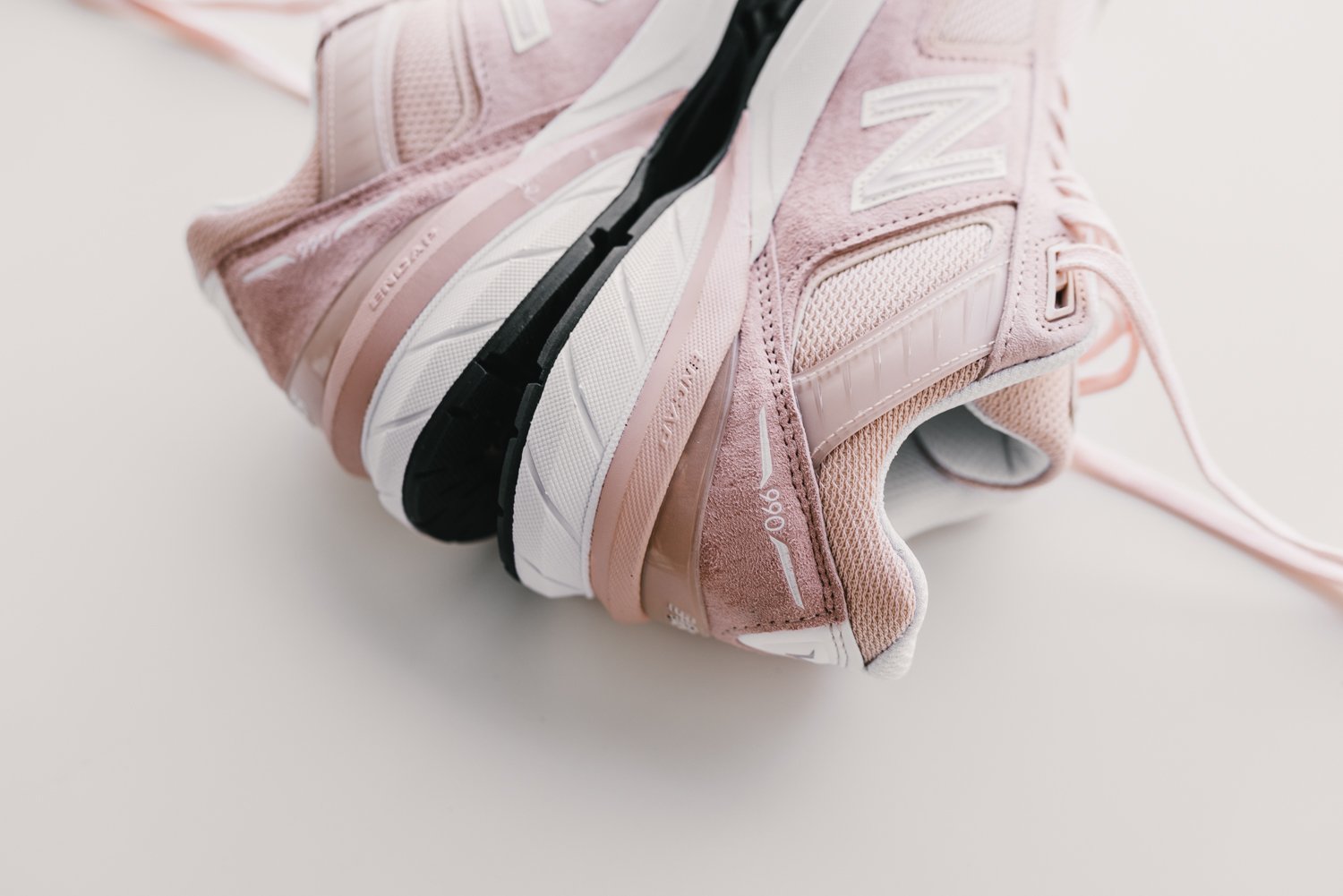 990v5 pink