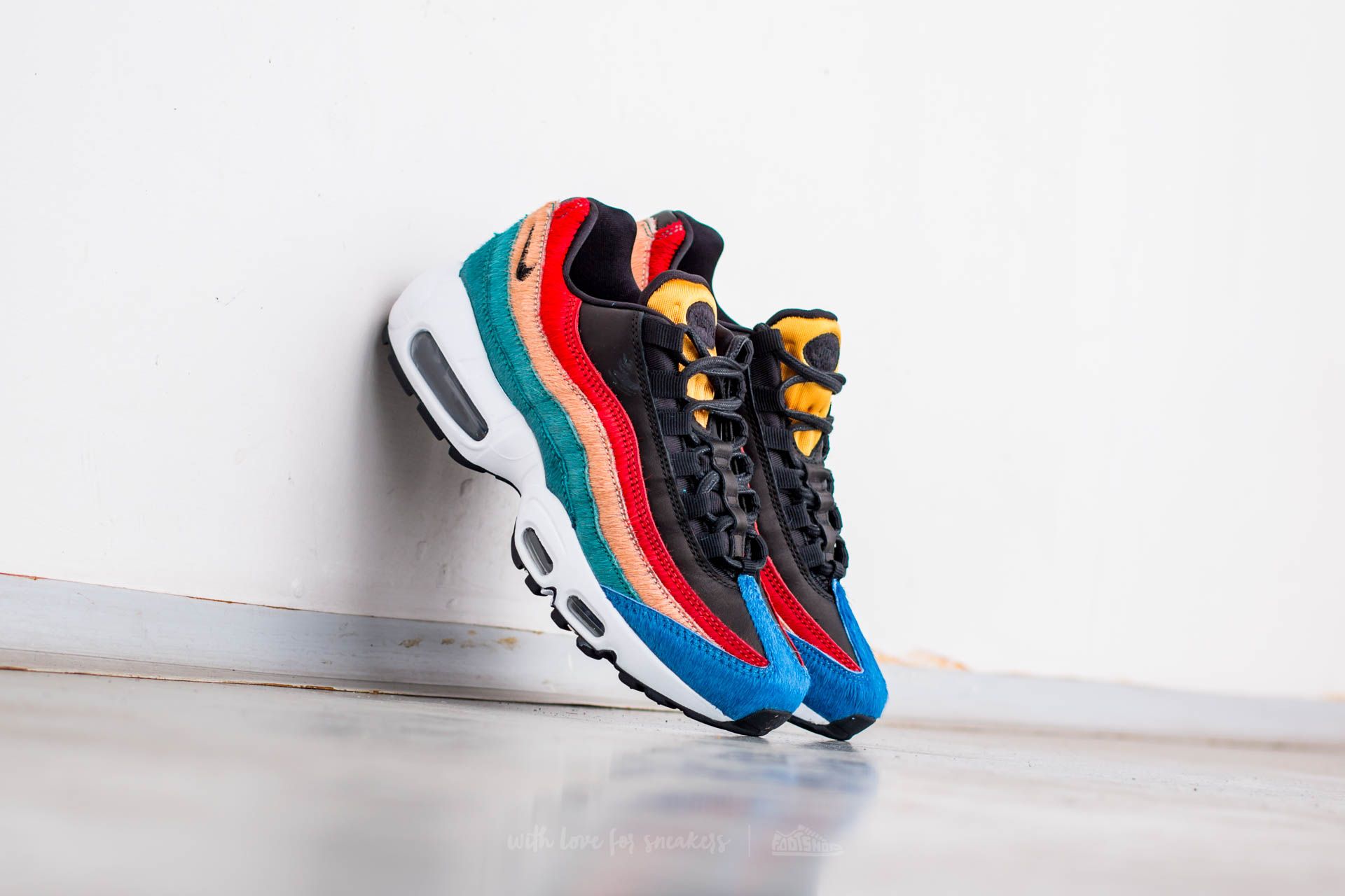 Very Goods | Nike Wmns Air Max 95 Premium Black/ Black-Dark Cayenne-Rio Teal | Footshop