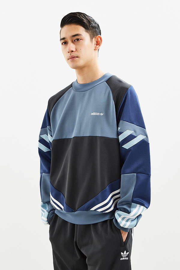 urban outfitters adidas sweatshirt