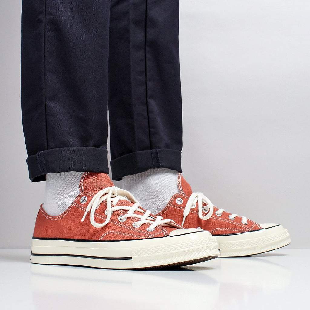 chuck taylor 70s red