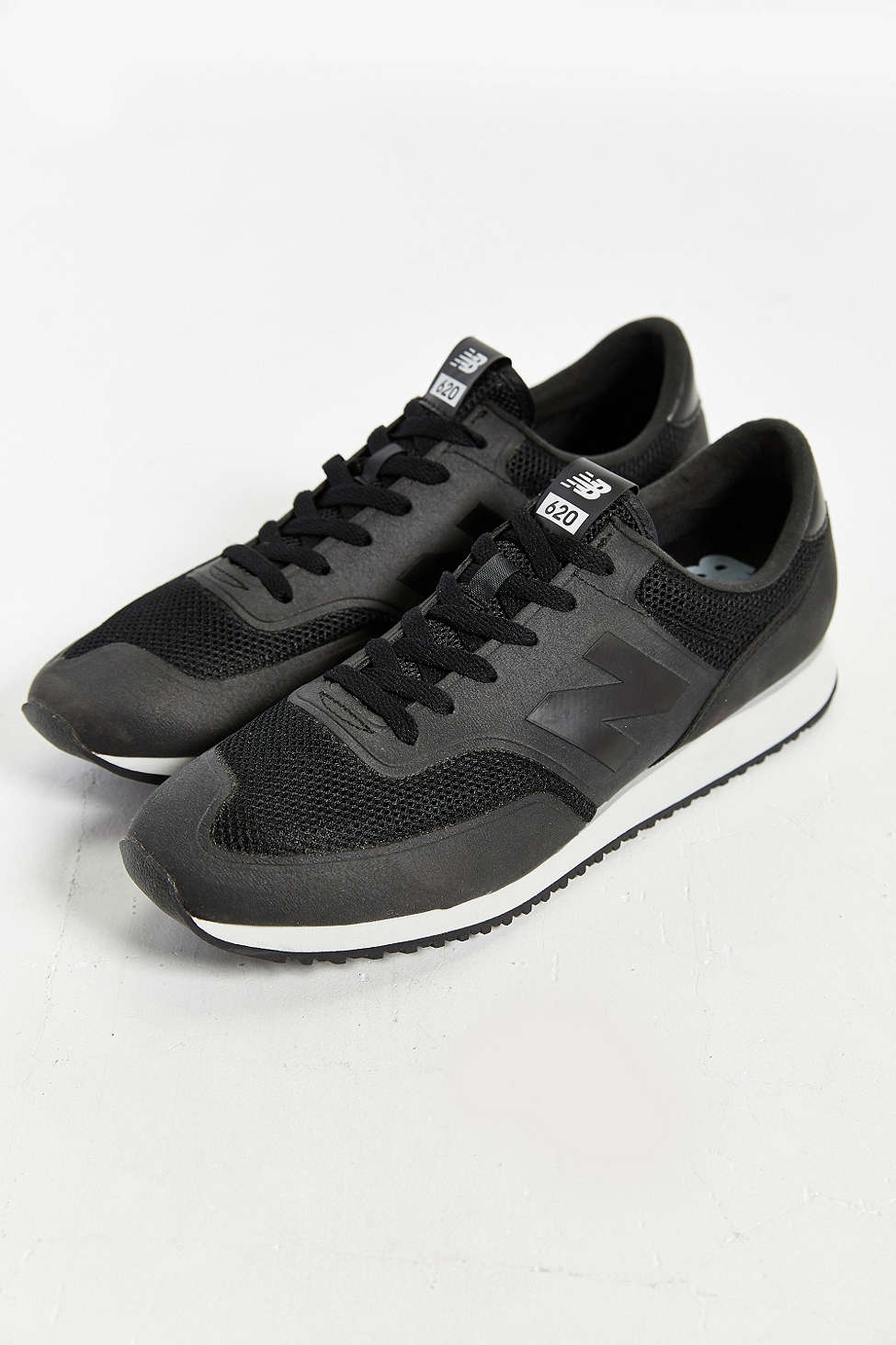 new balance 620 urban outfitters