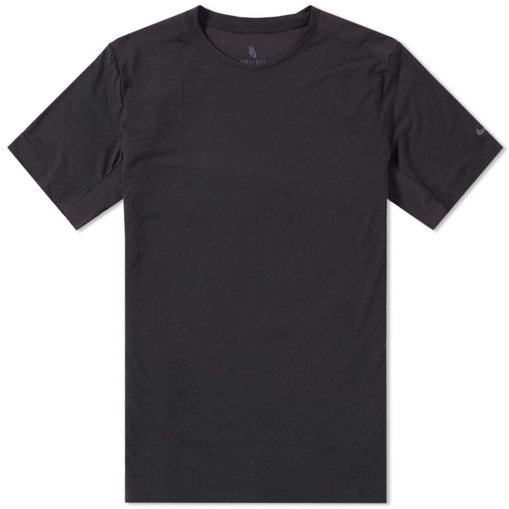 Very Goods | NikeLab Essentials TR BL Top (Black)