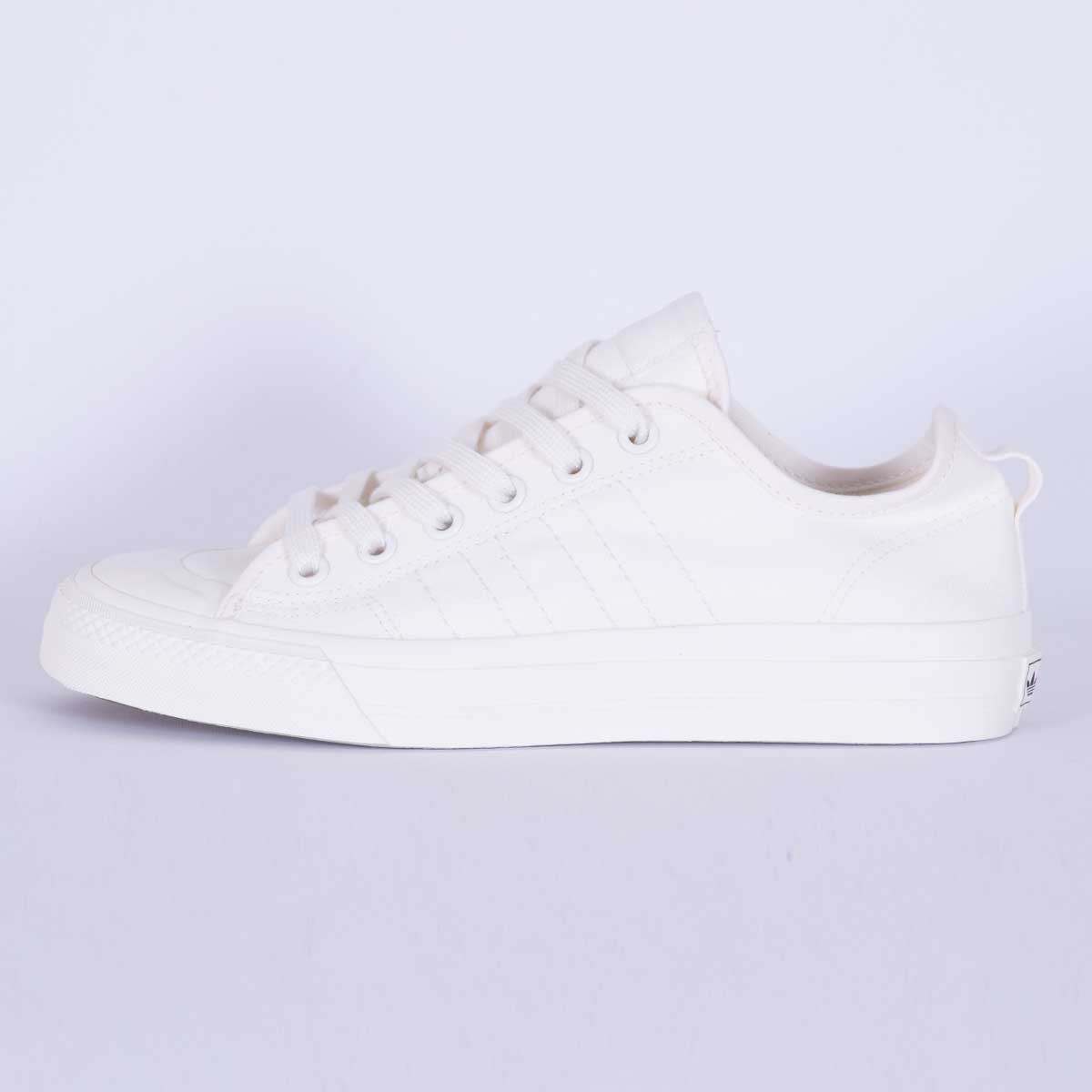 all white adidas nizza