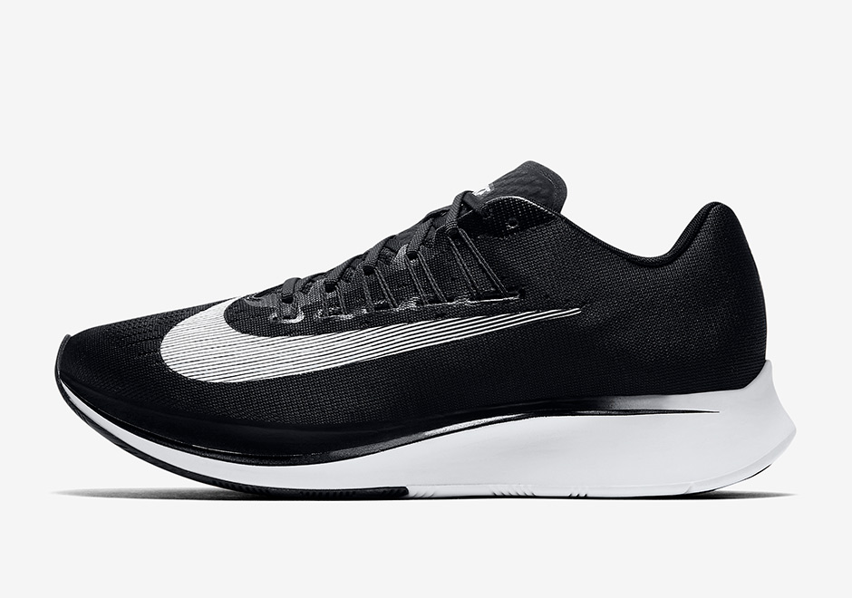 nike zoom fly black and white