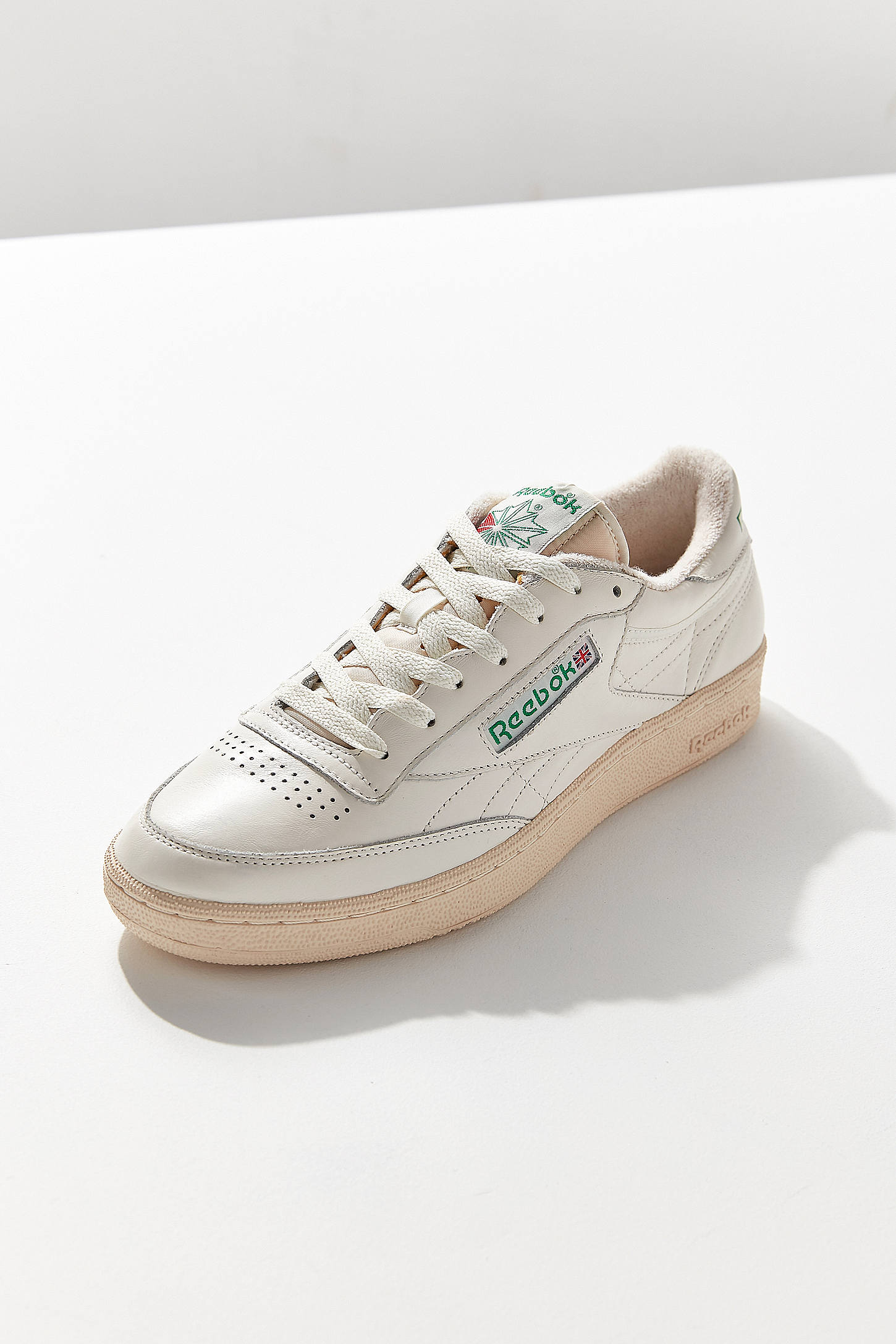 urban outfitters reebok vintage