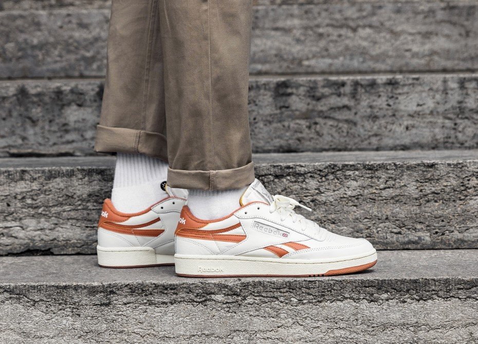 Reebok club c sales revenge mu chalk