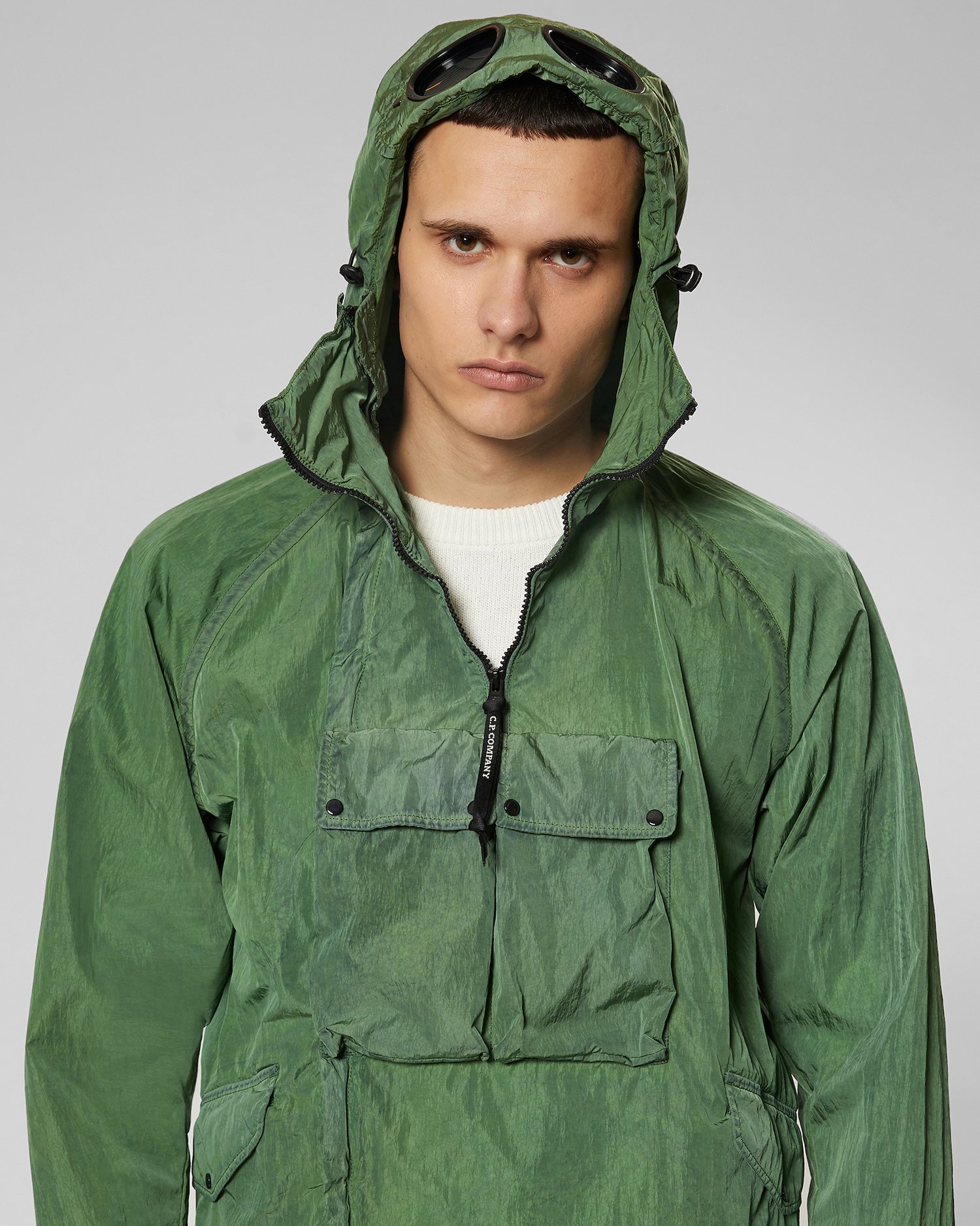 Very Goods | Chrome Re-Colour Goggle Jacket In Light Green | C.P.