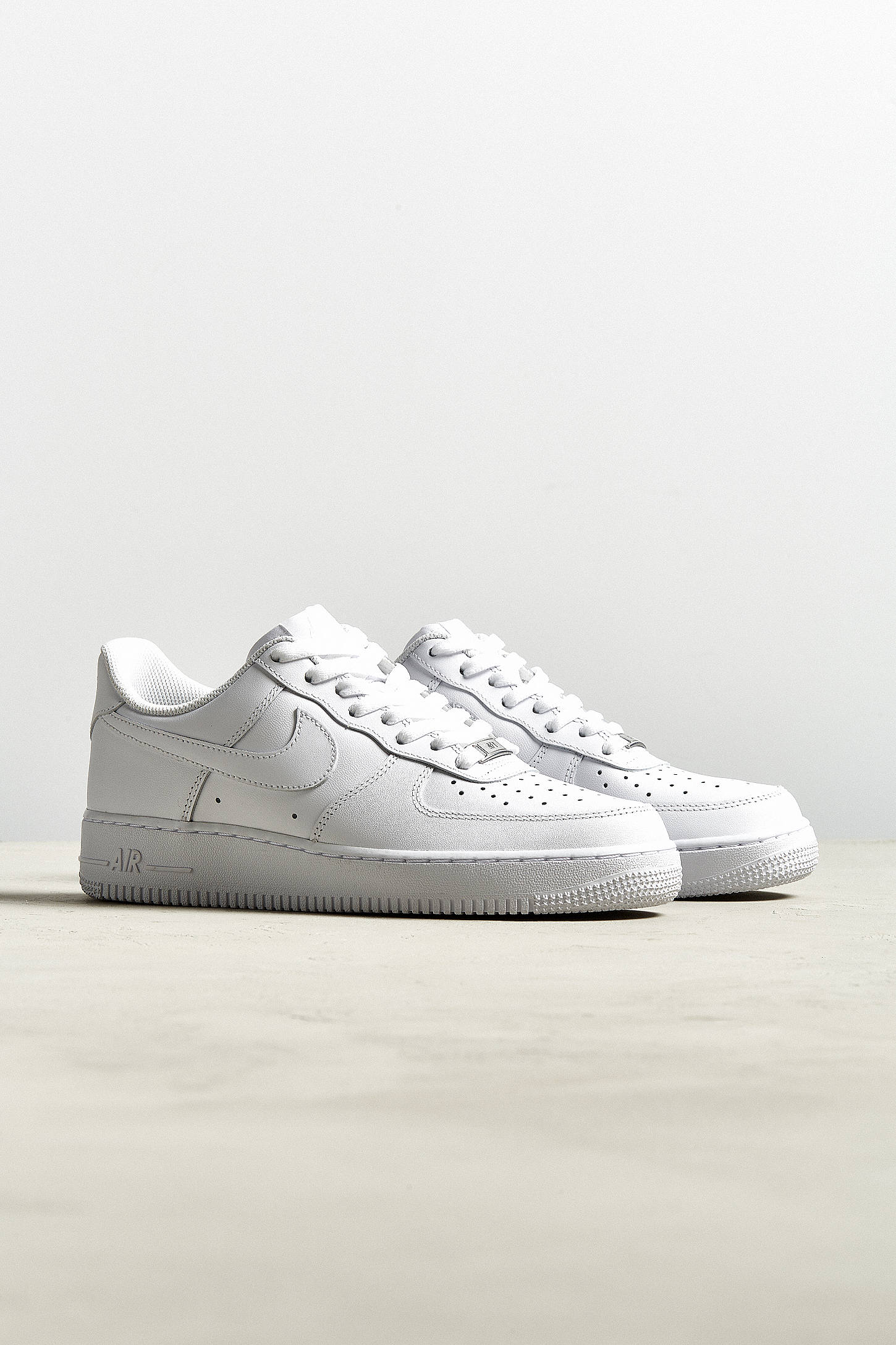 urban outfitters air force 1