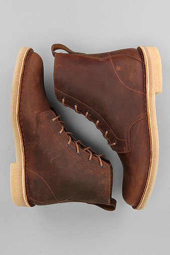 urban outfitters clarks