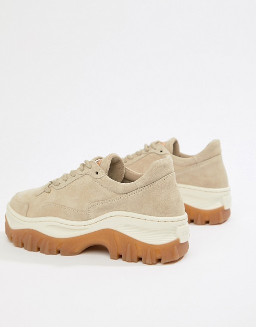 fattigdom peave Høj eksponering Very Goods | Bronx | Bronx taupe suede chunky sneakers with gum sole