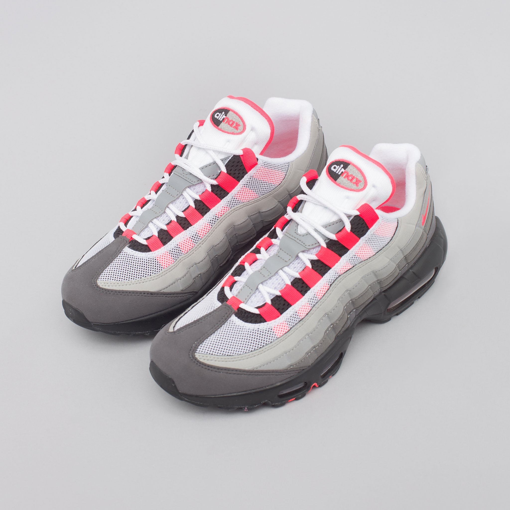 Very Goods | Nike Air Max 95 OG in White/Solar Red | Notre