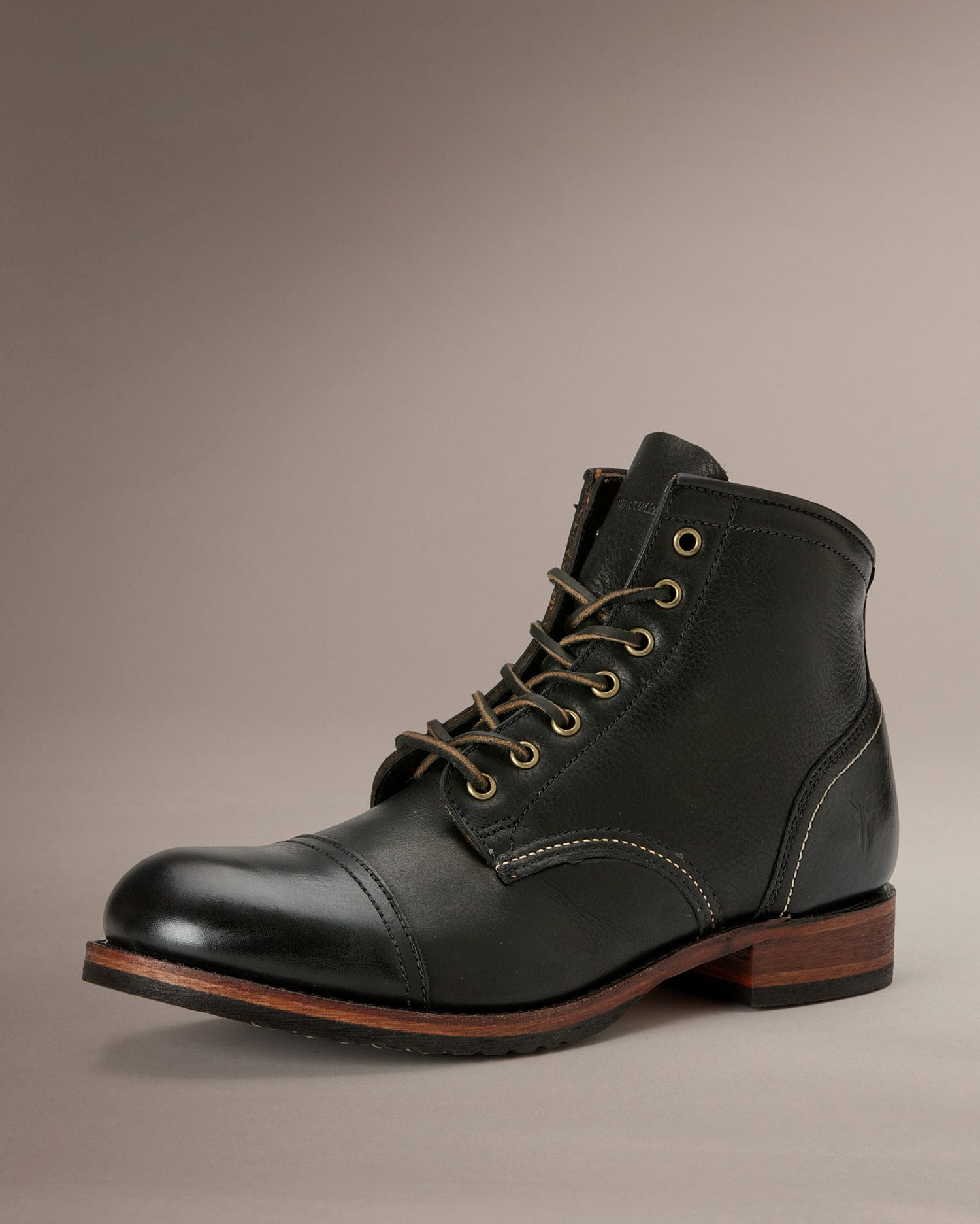 frye logan cap toe