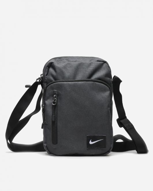 nike core small items ii