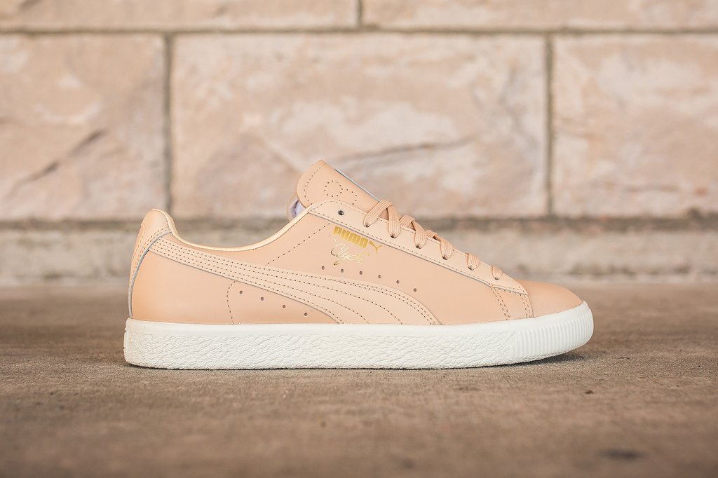 puma clyde natural