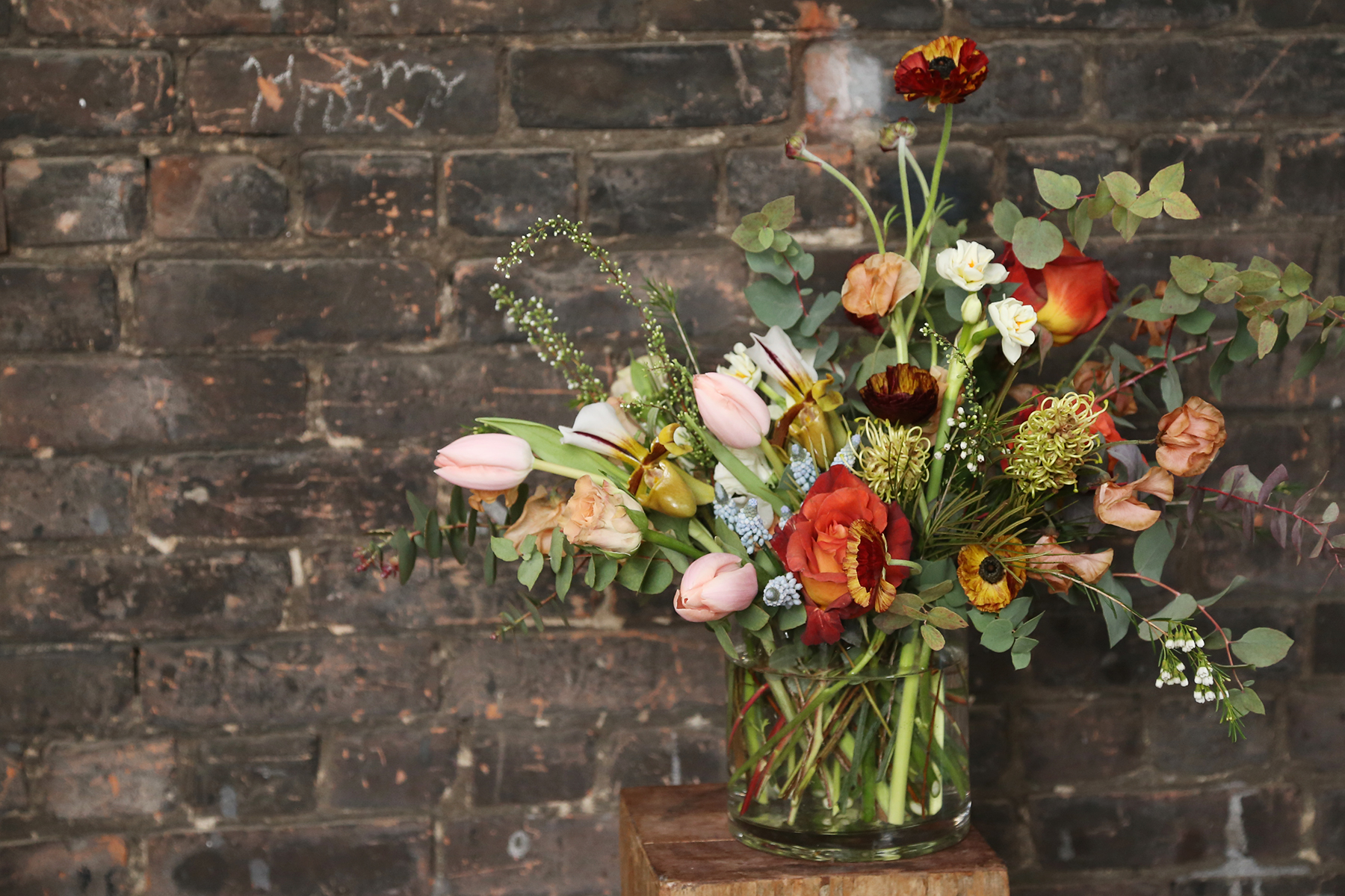 Very Goods Flower Arrangement Deliveries in NYC Putnam & Putnam