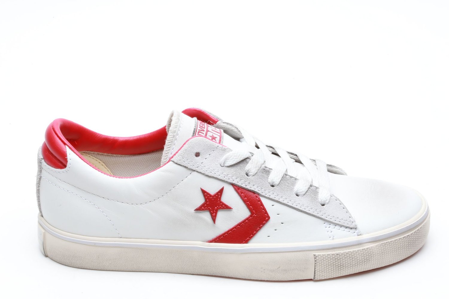 Very Goods | Amazon.com: CONVERSE Pro Leather Vulc Ox sneaker LEATHER WHITE  TANGO RED 152724C: Shoes