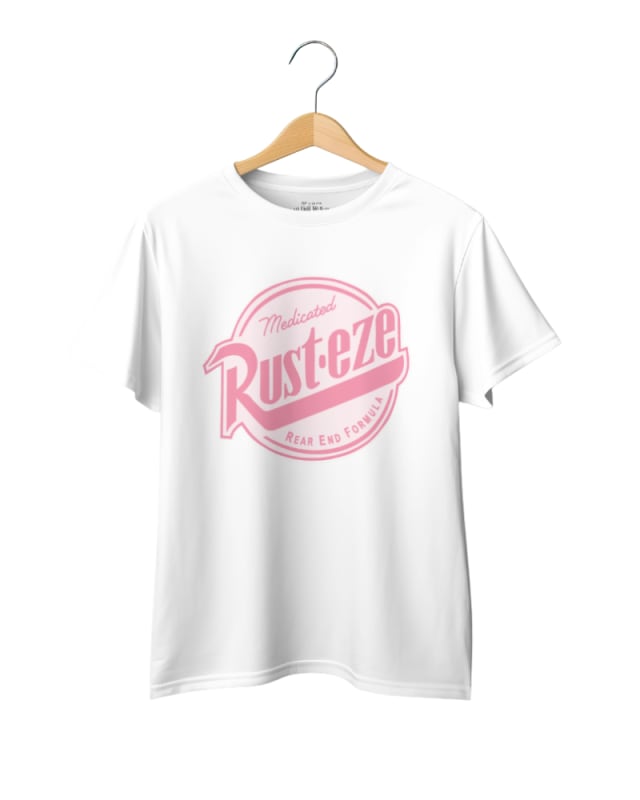 Camiseta blanca con estampado rosa de Rust-eze, estilo casual y divertido
