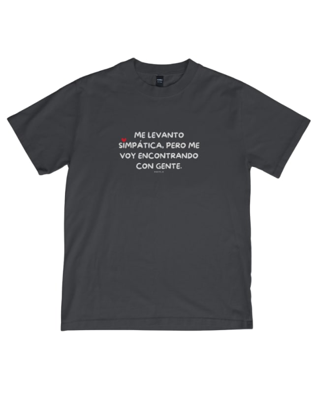 Camiseta de algodón 100% color negro con estampado de texto divertido en blanco y rojo