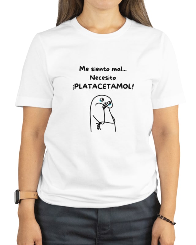 Camiseta blanca de algodón con estampado divertido y texto en negro sobre un personaje triste