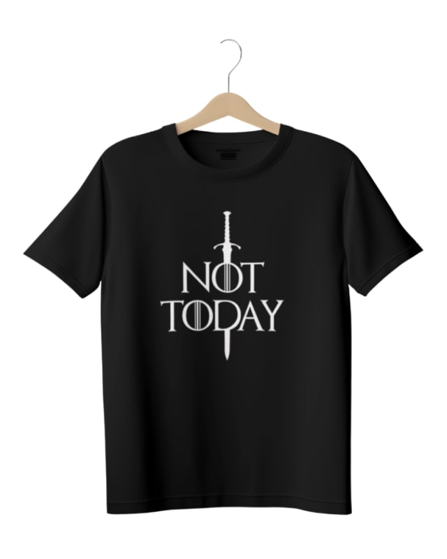 Camiseta negra de algodón con diseño de espada y texto "NOT TODAY" en blanco