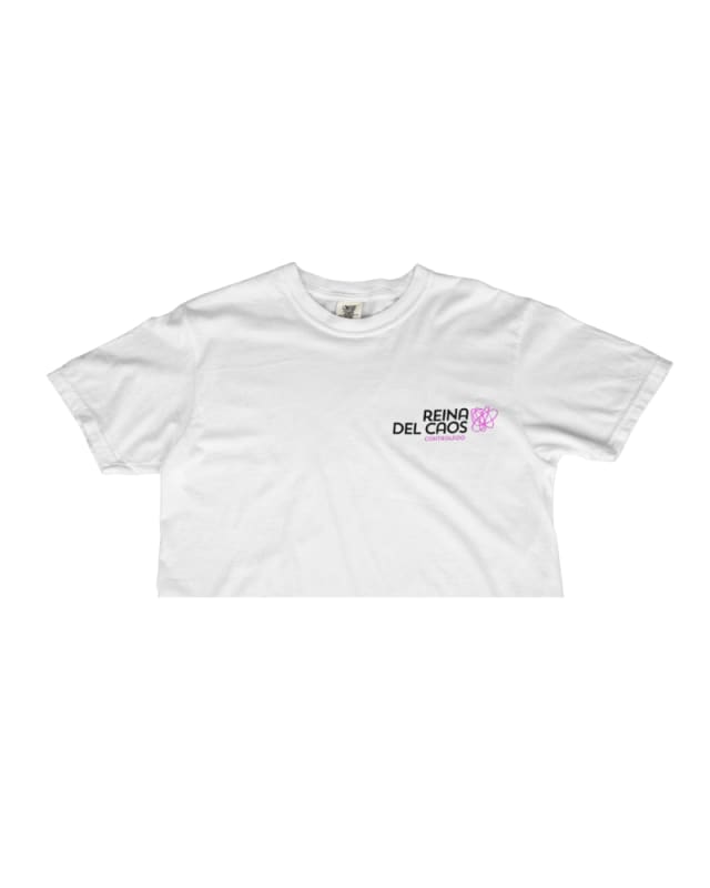 Crop top blanco con estampado frontal en rosa y negro, estilo casual para chicas