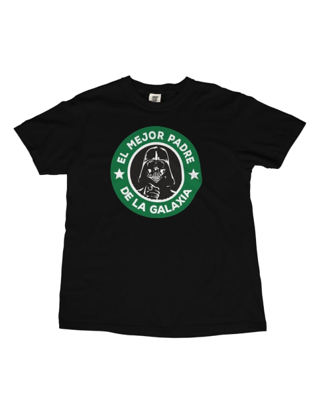 Camiseta negra con estampado de Darth Vader y texto "El mejor padre de la galaxia" en verde
