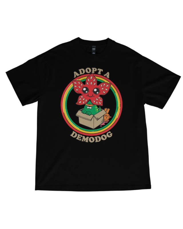 Camiseta negra de algodón 100% con estampado de Demodog y texto "Adopt a Demodog"