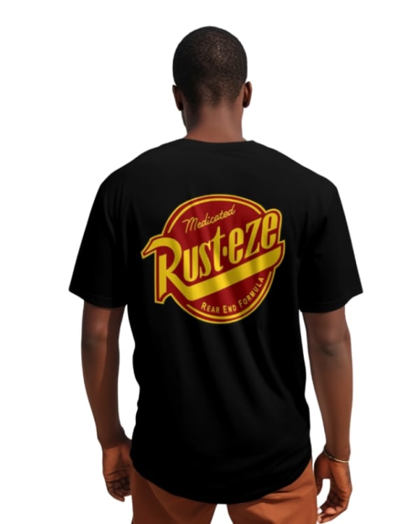 Camiseta negra con diseño de logo Rust-eze en la parte posterior
