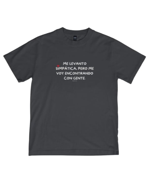 Camiseta de algodón 100% color negro con estampado de texto divertido en blanco y rojo