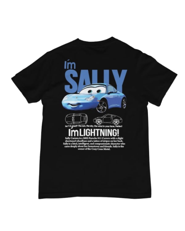 Camiseta negra unisex de algodón con diseño de personaje Cars en la espalda