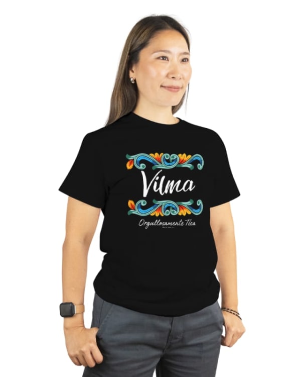 Camiseta unisex negra con diseño colorido y texto personalizable "Vilma"