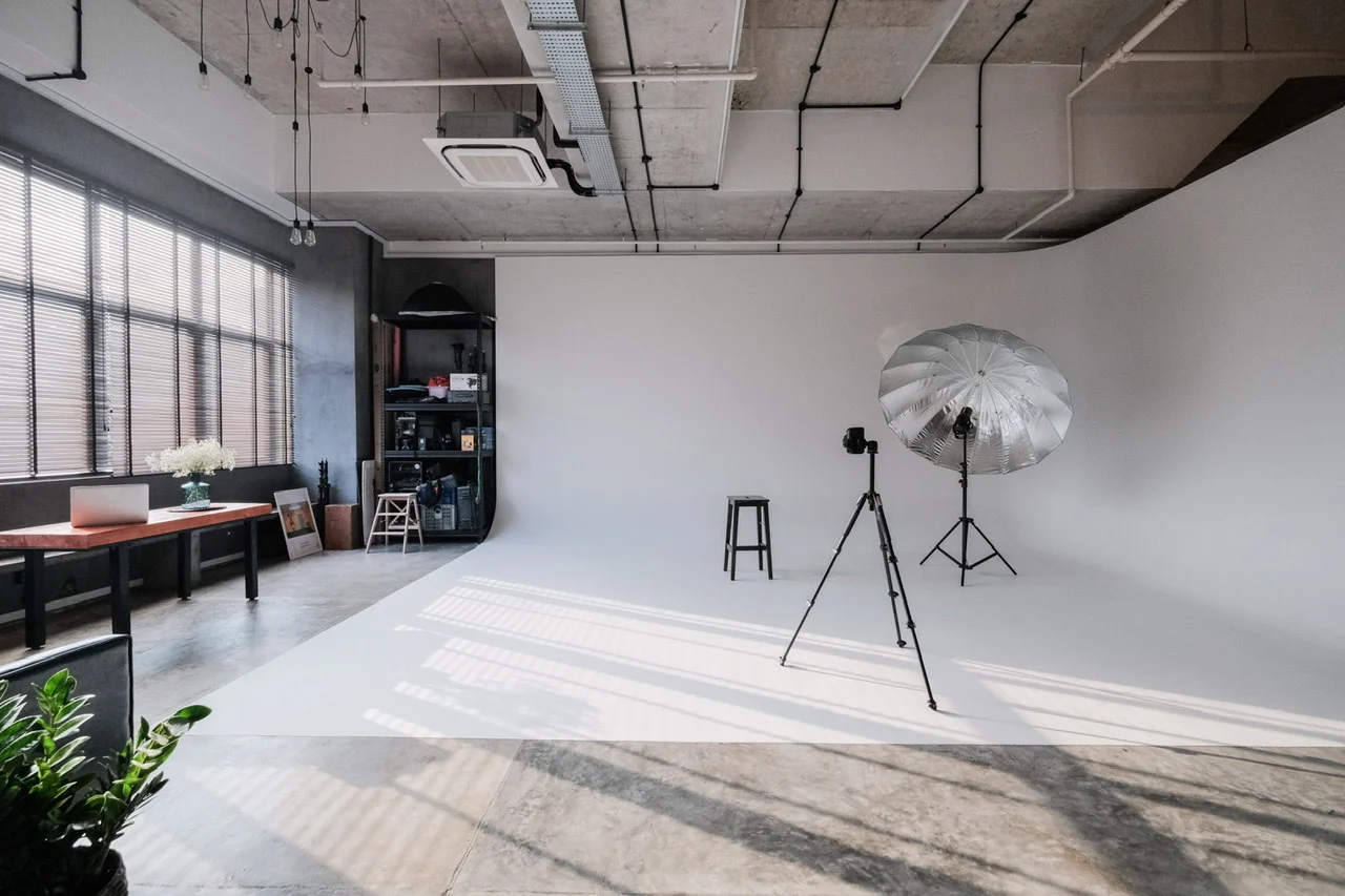 Natural Light Cyclorama Studio